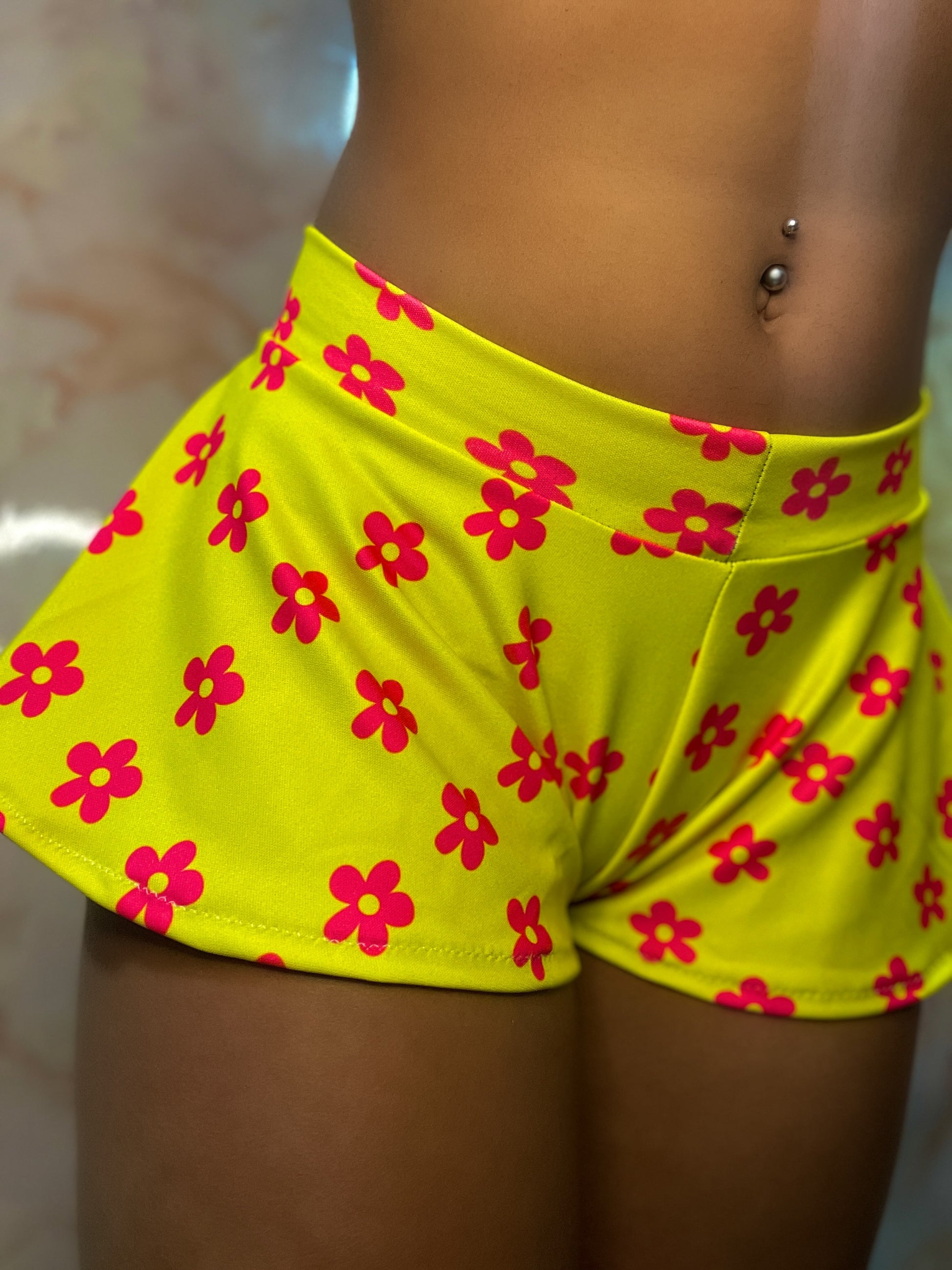 (READY TO SHIP) “Totally Fly” shorties