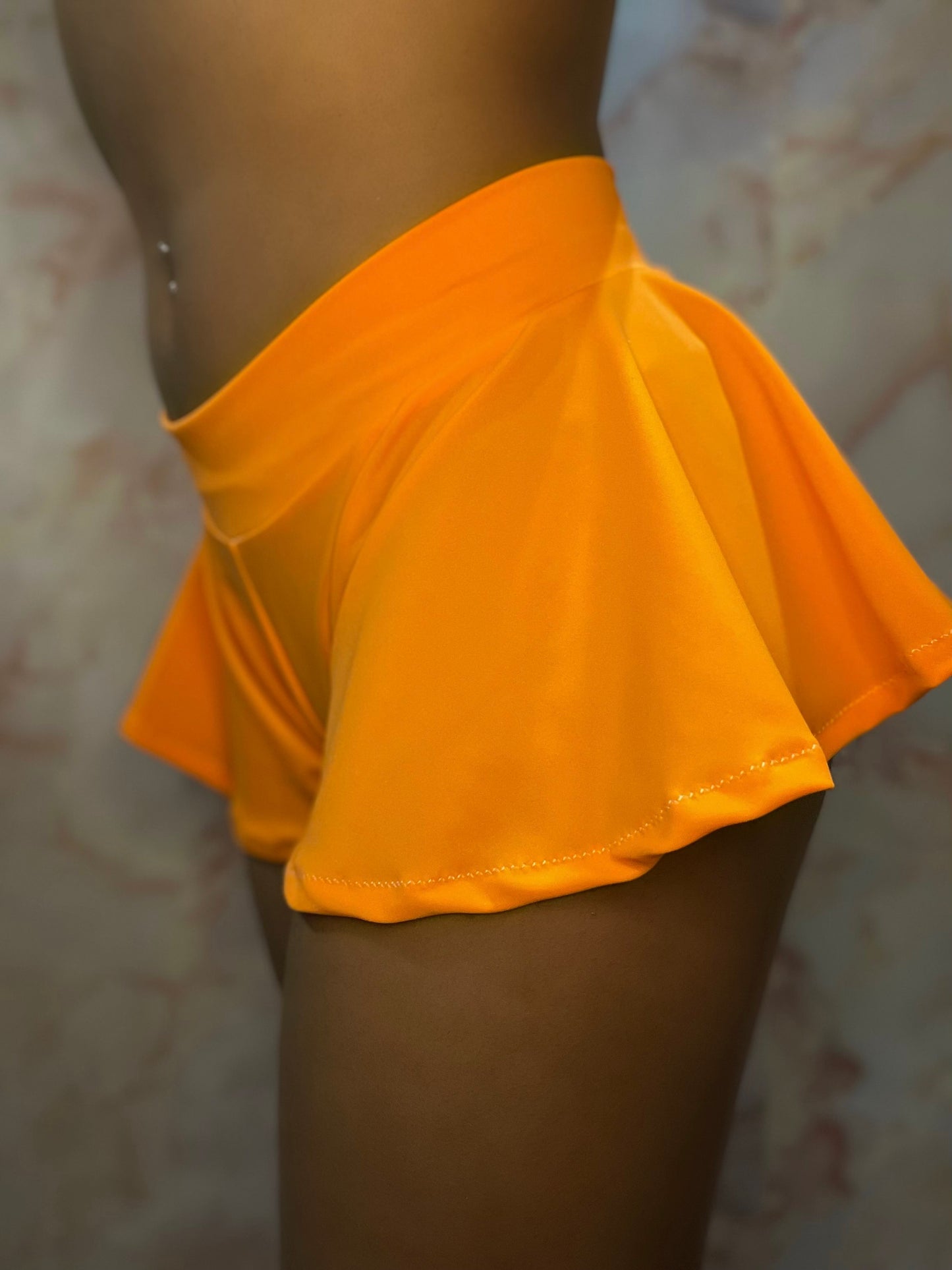 Essential shorties | Orange