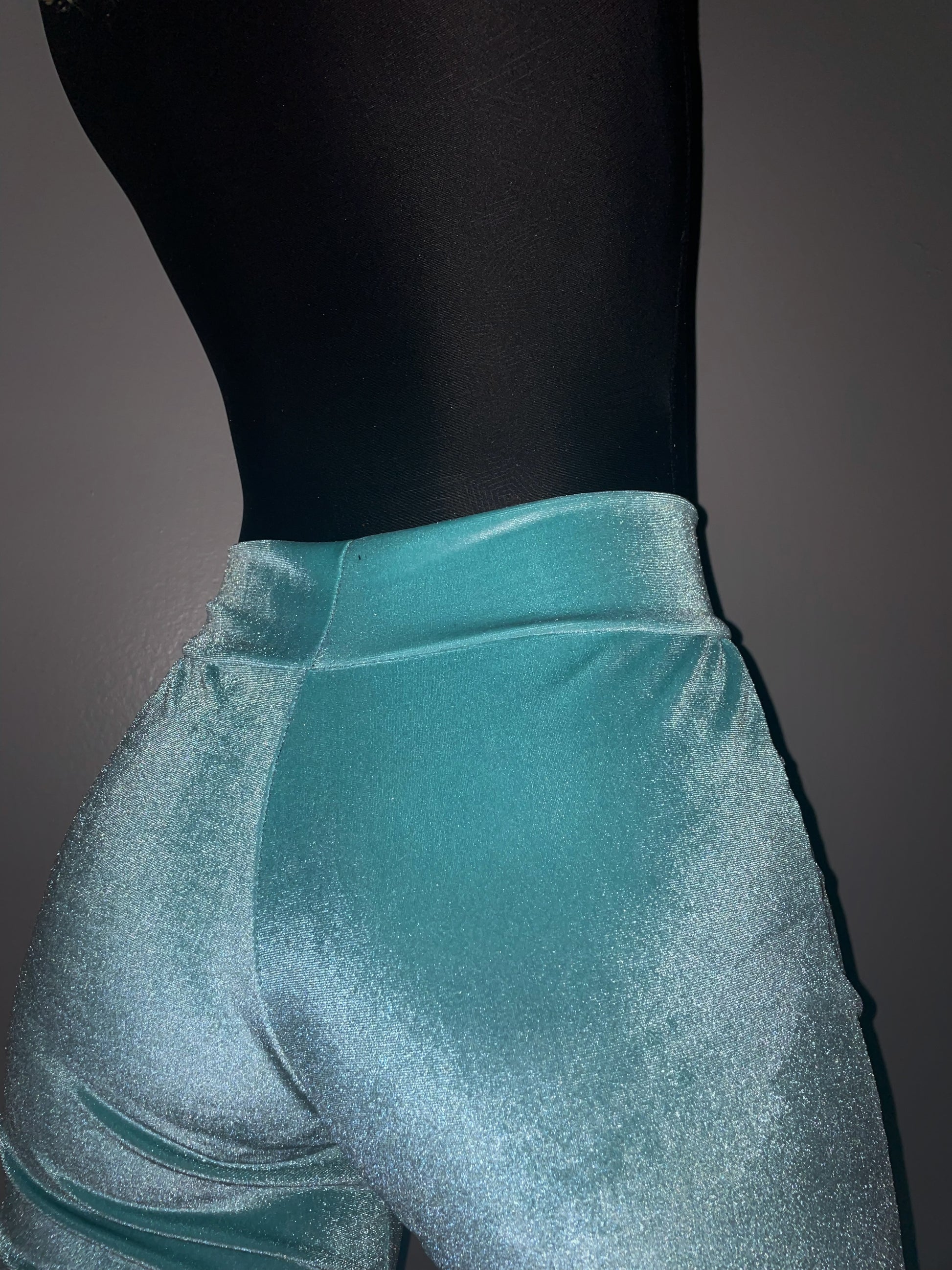 Aqua mami Velvet short shorts