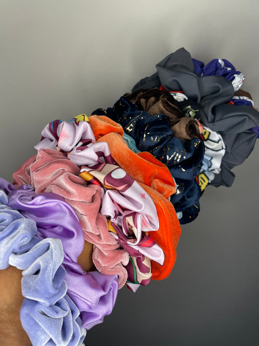 FREE Mystery Scrunchie 🎀
