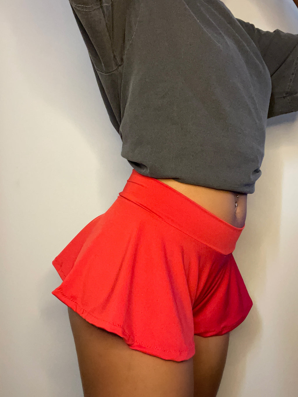(READY TO SHIP) Essential shorties | Red