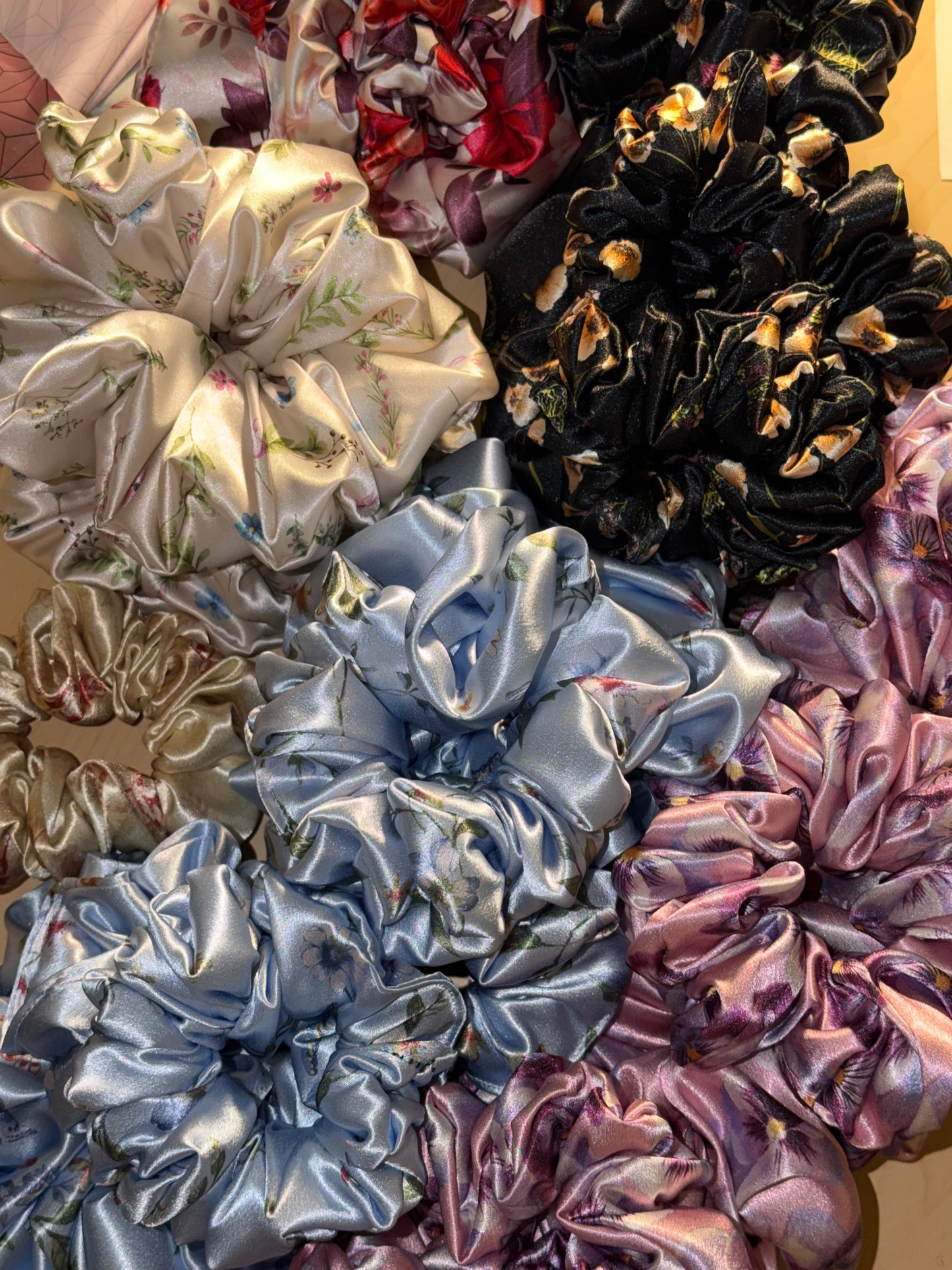 FREE Mystery Scrunchie 🎀
