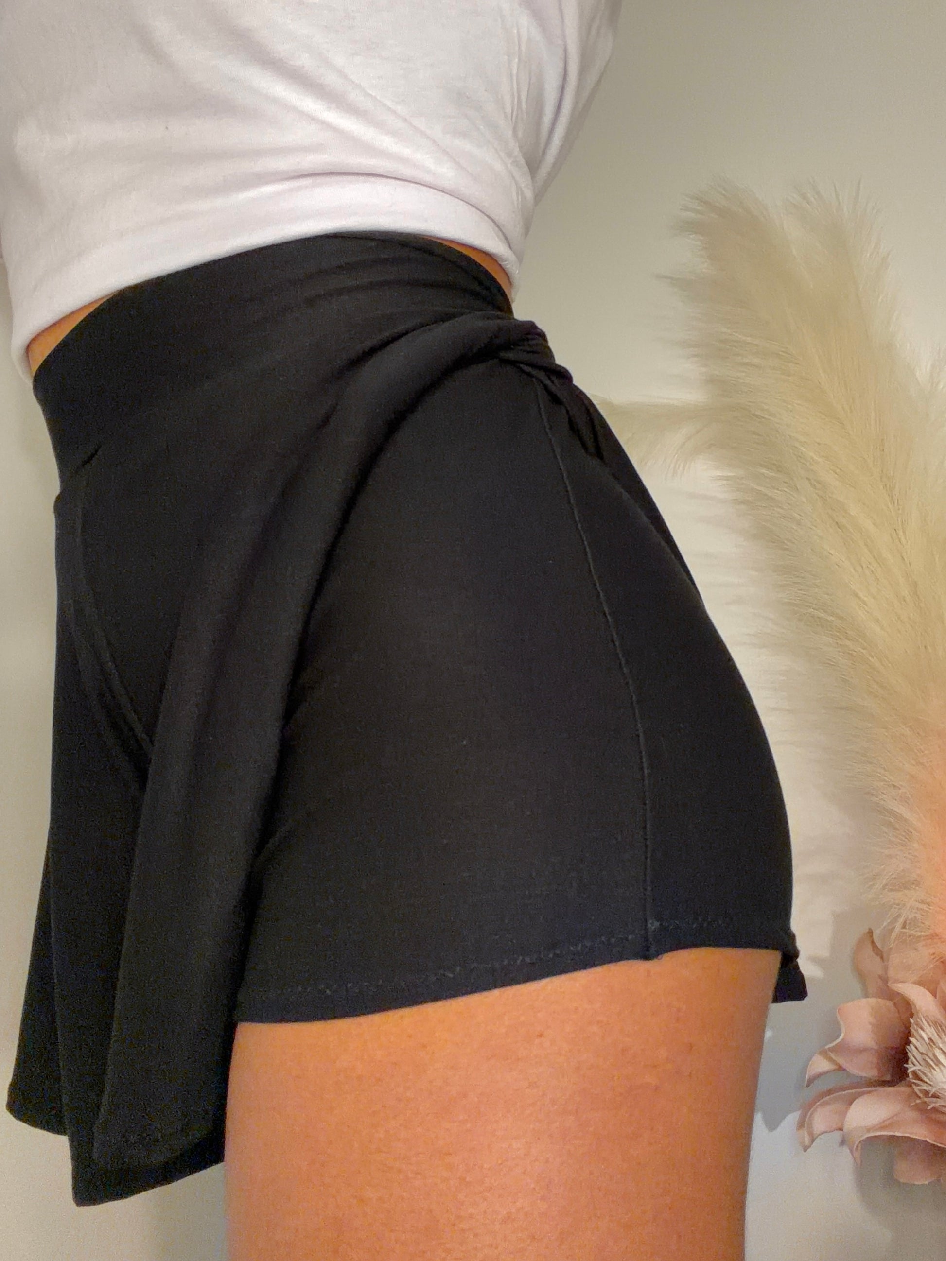 Everyday Cotton Skirtie (Black)