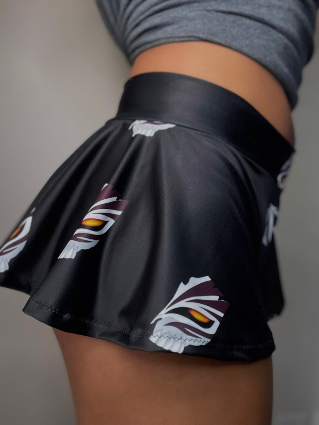 (READY TO SHIP) “Hollow Mask” inspired shorties