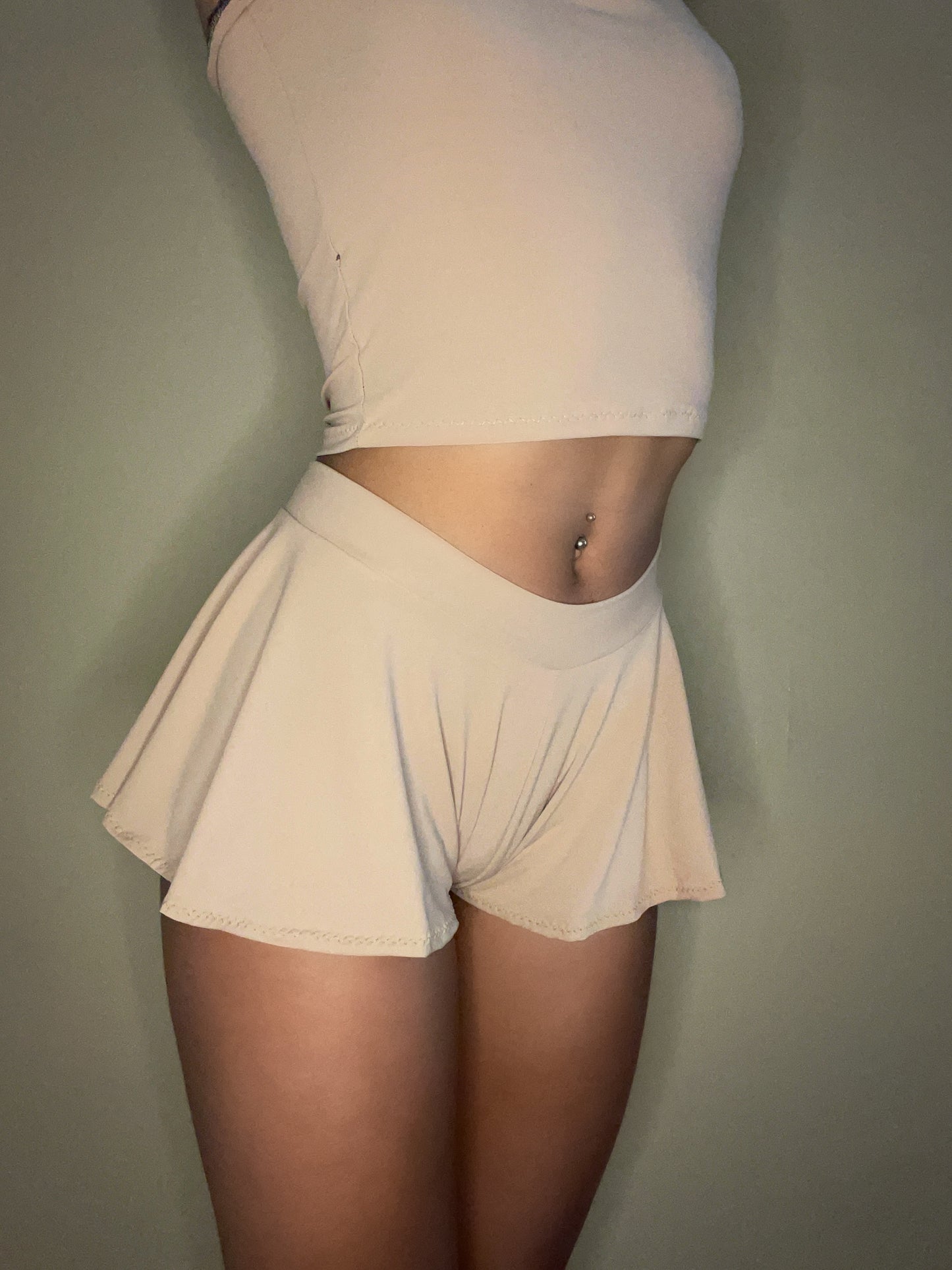 Essentials shorties | Nude